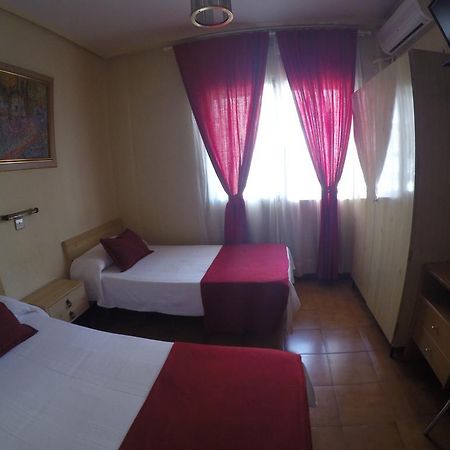 Hostal Suarez Μαδρίτη Εξωτερικό φωτογραφία