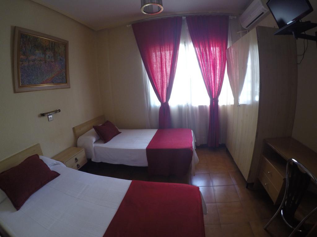 Hostal Suarez Μαδρίτη Εξωτερικό φωτογραφία