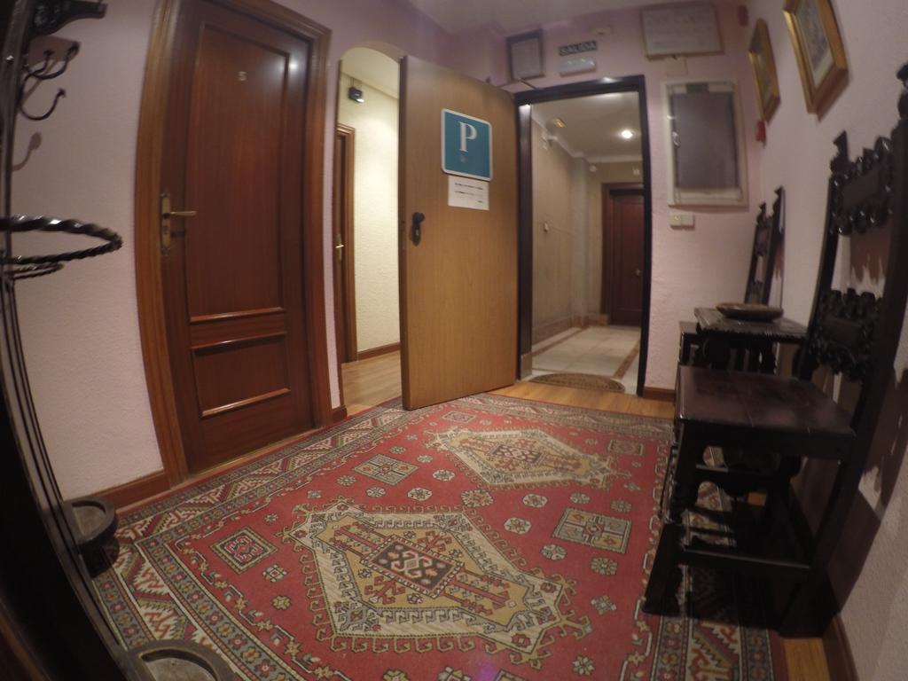 Hostal Suarez Μαδρίτη Εξωτερικό φωτογραφία